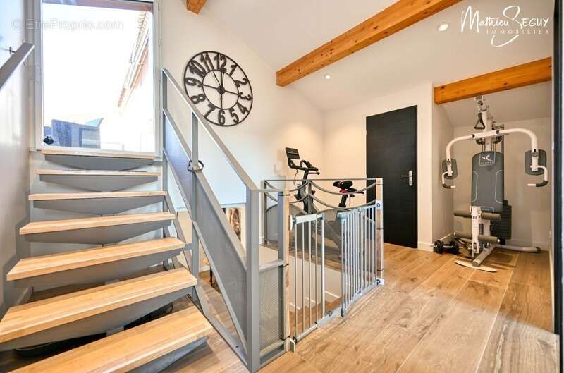 Maison à SAINT-MARTIN-EN-HAUT