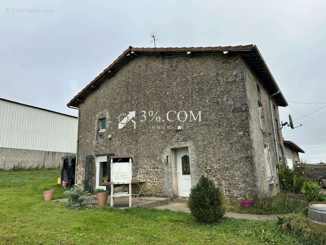Maison à FRENOIS
