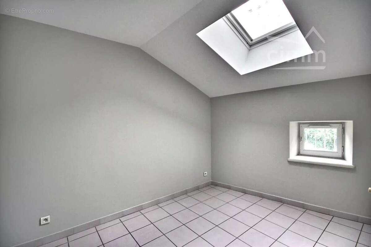 Appartement à CRUAS