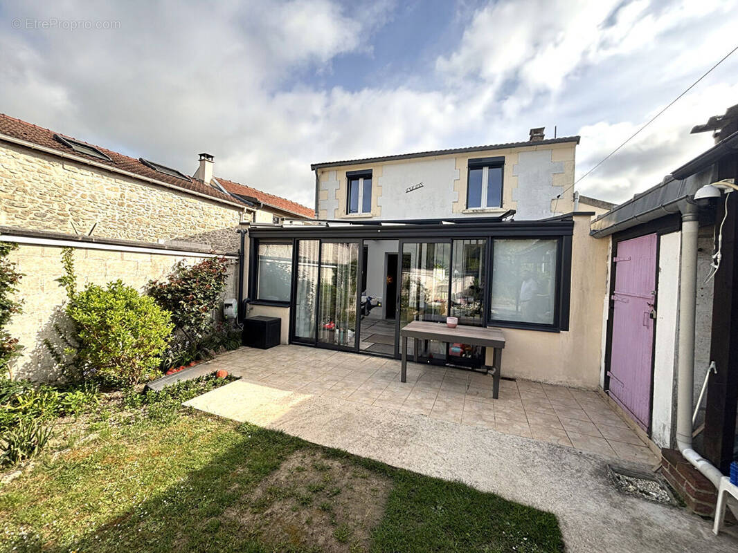 Maison à ULLY-SAINT-GEORGES