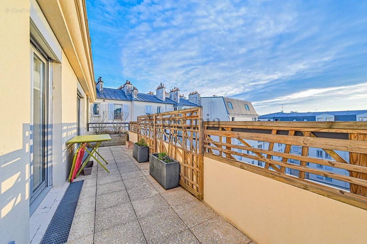Appartement à CHARENTON-LE-PONT
