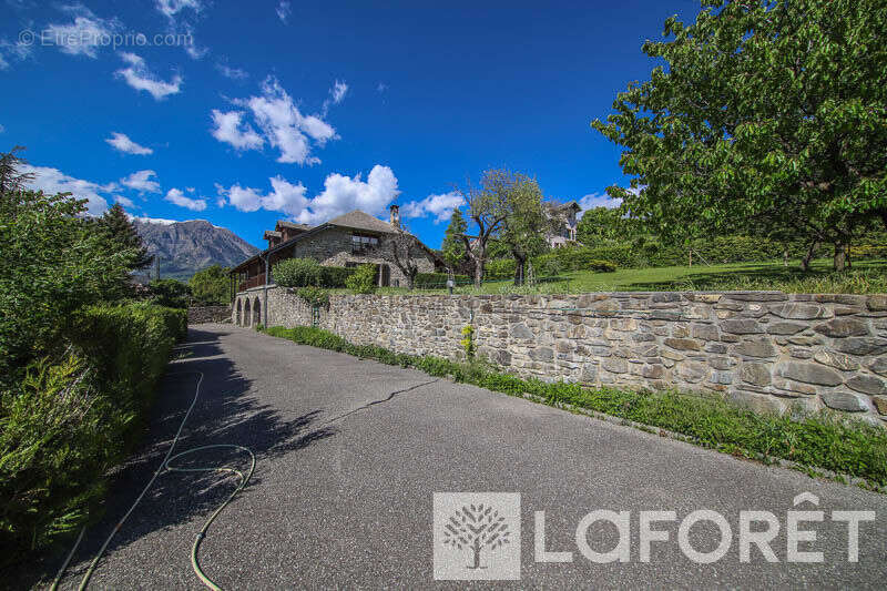 Maison à EMBRUN