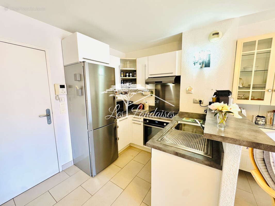 Appartement à LA LONDE-LES-MAURES