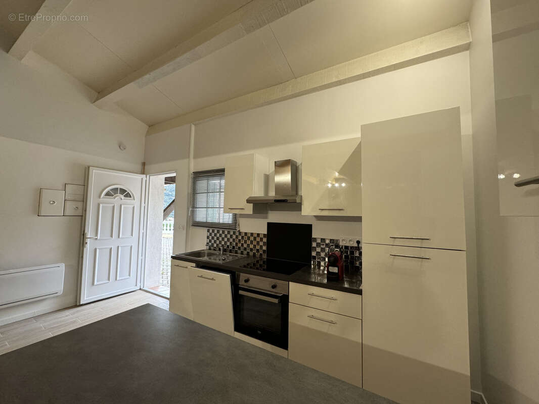 Appartement à ROQUEBRUNE-SUR-ARGENS