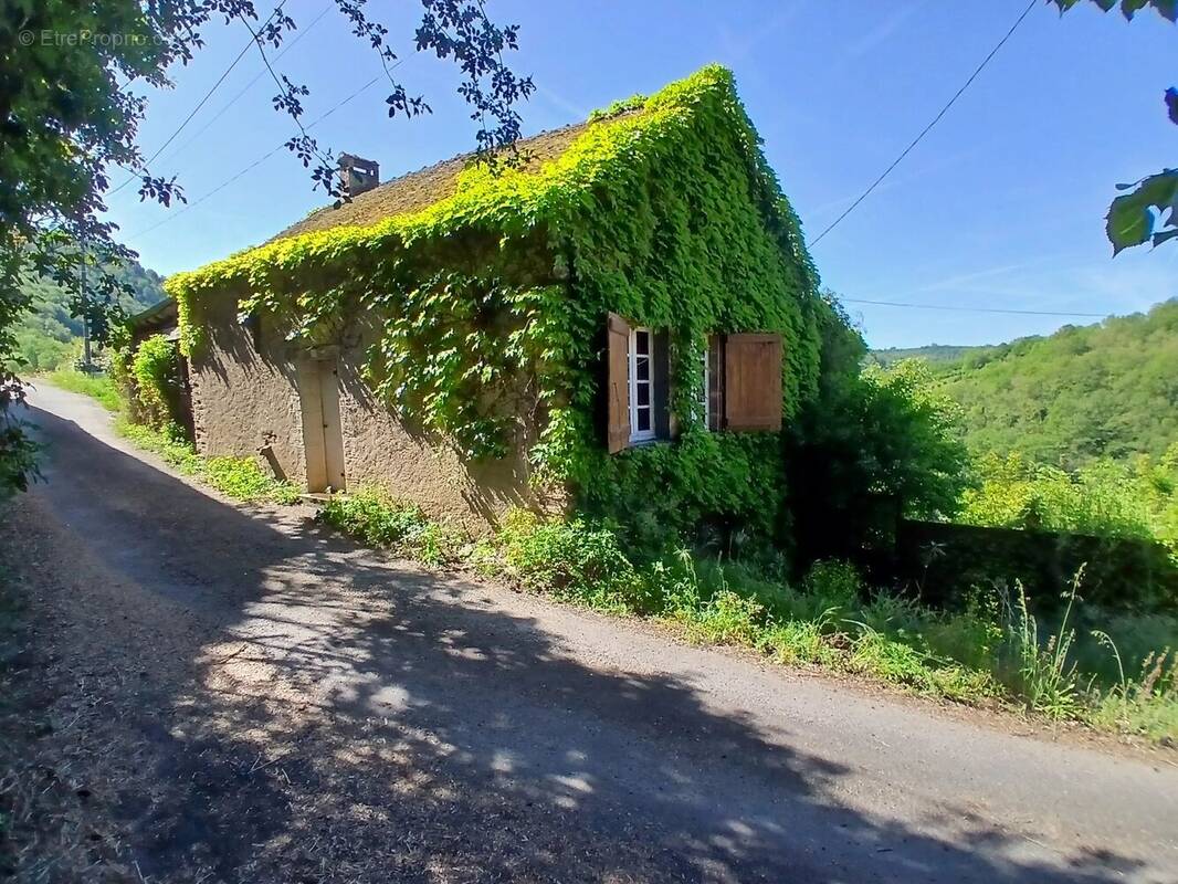 Maison à SAINT-ANDRE-DE-NAJAC