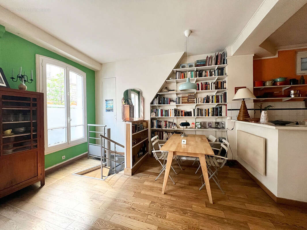 Appartement à PARIS-18E