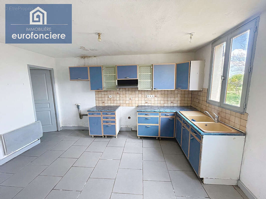 Maison à MONTIGNY-LES-MONTS