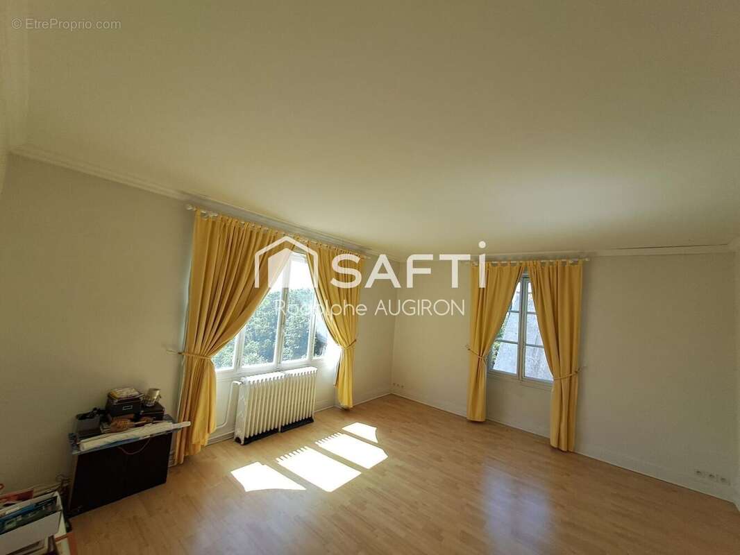 Maison 304 m² à Blois  - photo 6