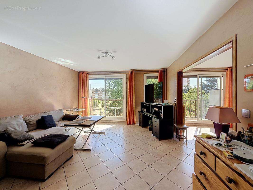 Appartement à SAINT-PRIEST