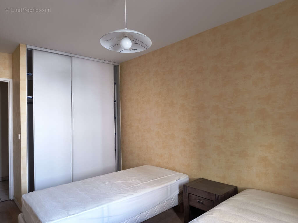 BRIVE bel appartement excellent état avec  Terrasse et balcon. - photo 10