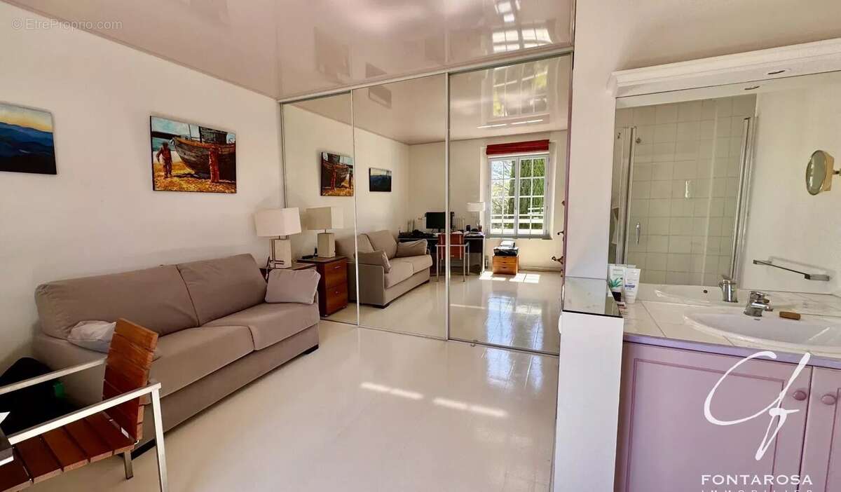 Appartement à SAINT-RAPHAEL