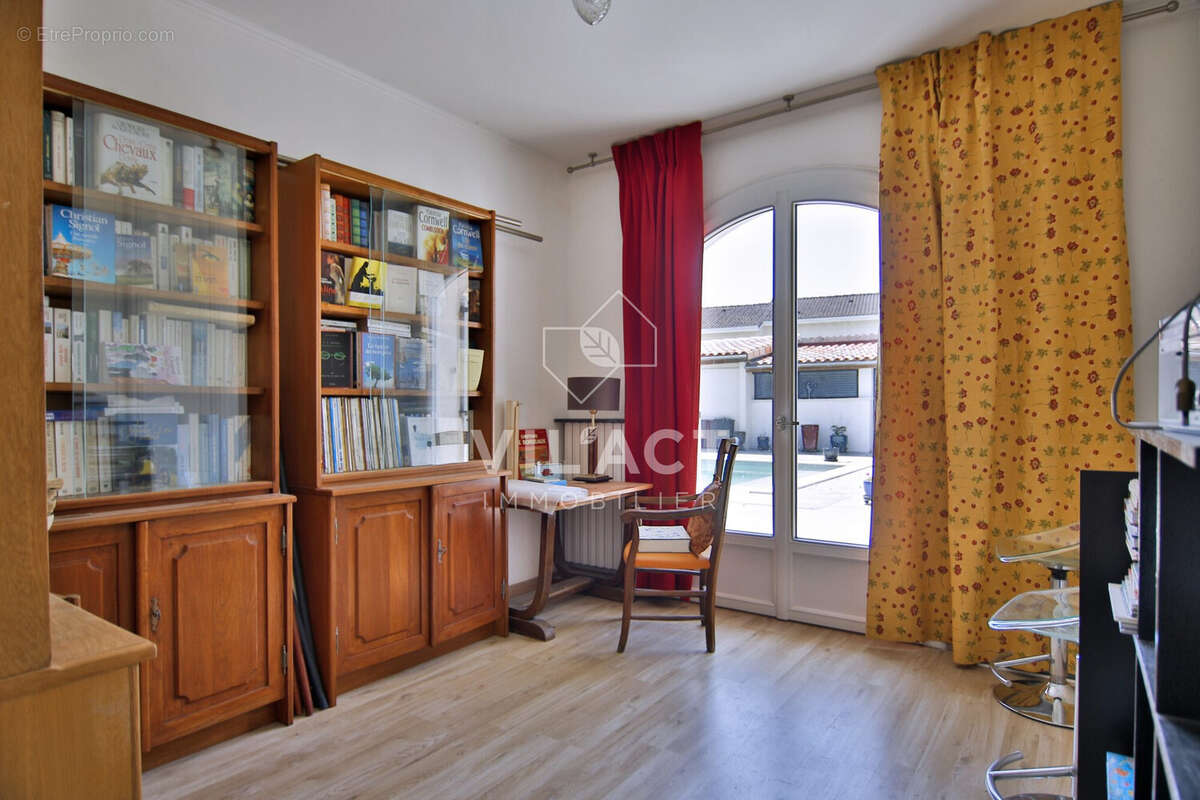 Maison 217 m² à Parempuyre  - photo 8
