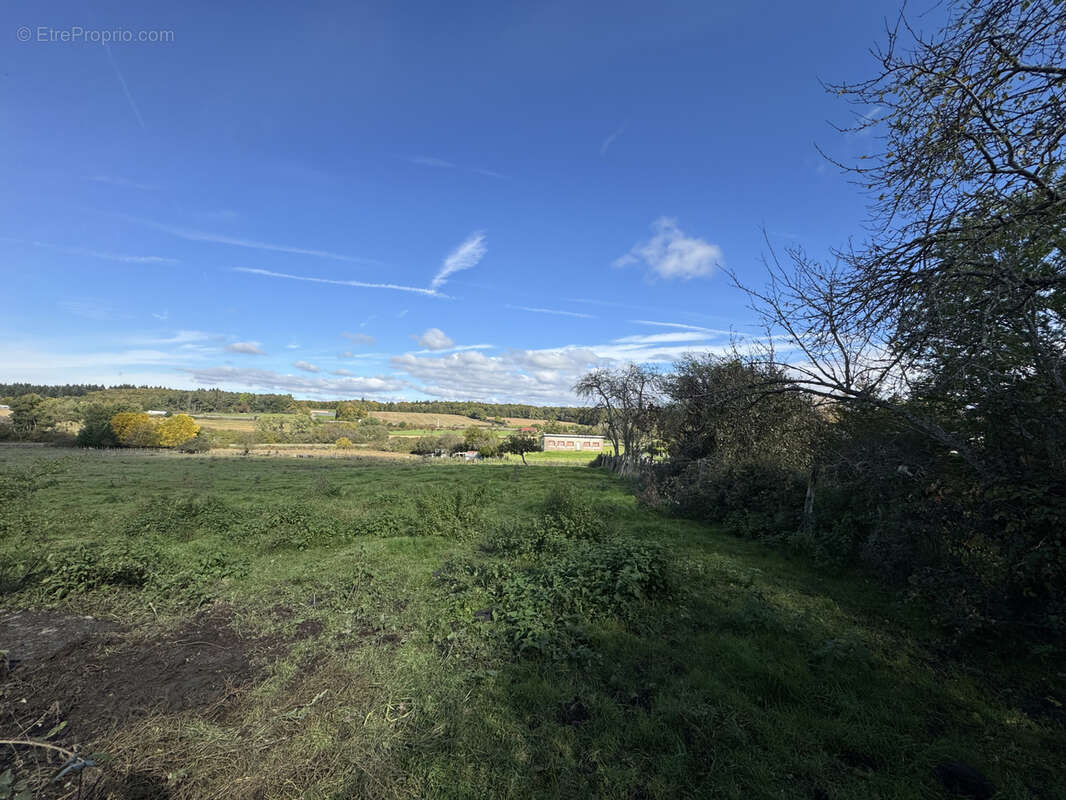 Terrain à LURE