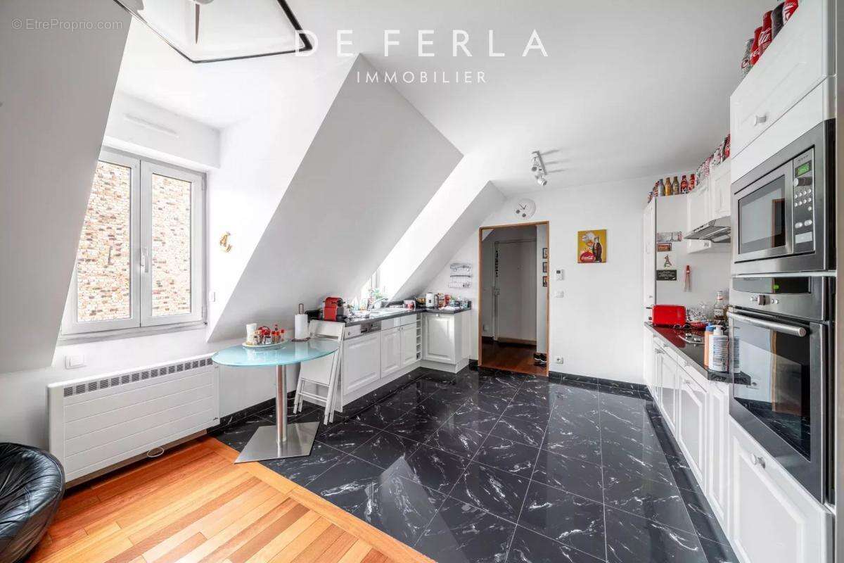 Appartement à PARIS-15E