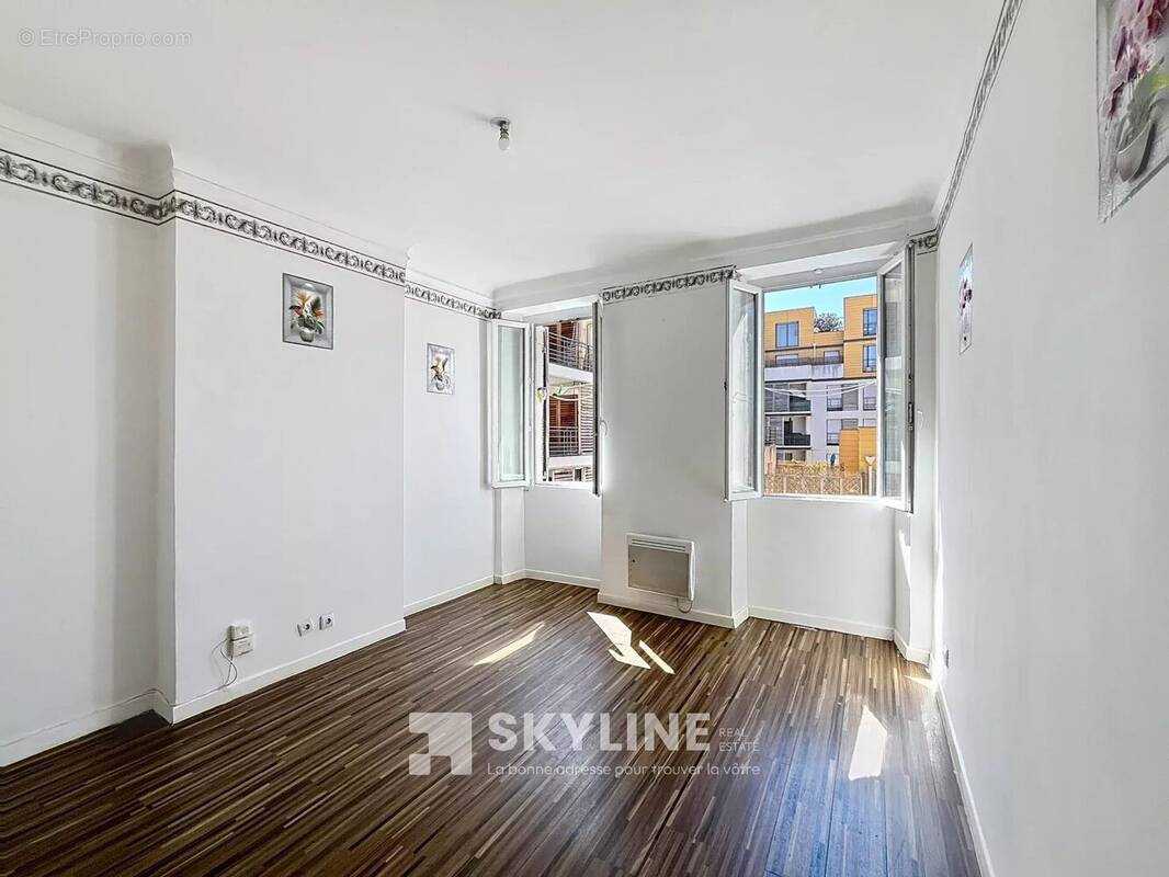 Appartement à MARSEILLE-2E