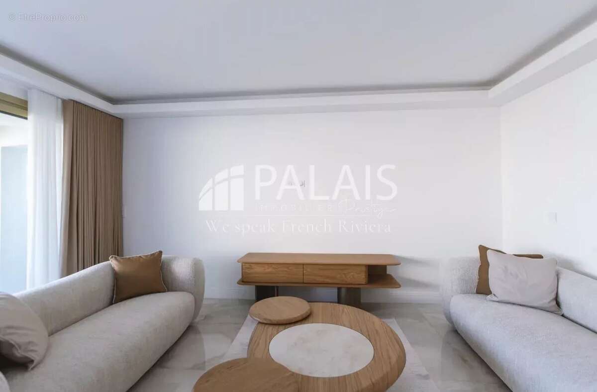 Appartement à VILLENEUVE-LOUBET