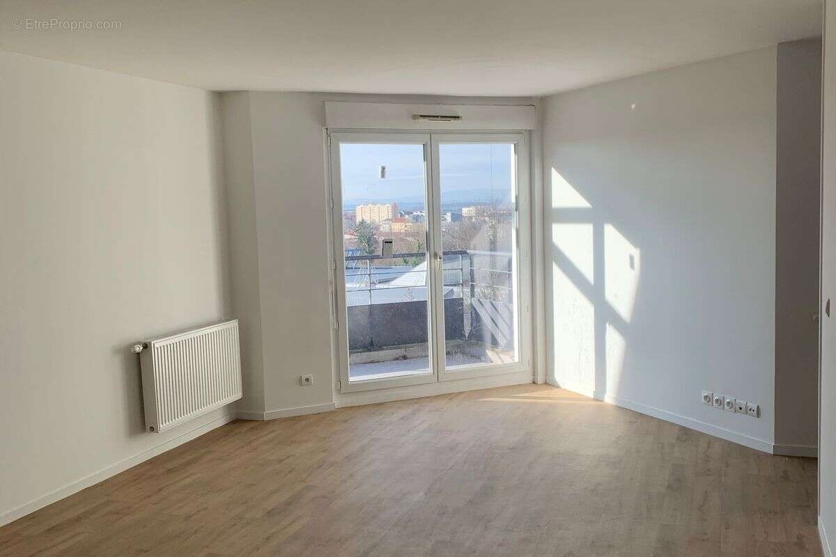 T3 de 71 m² à Saint-Priest, Carré Rostand au prix de vente de 145 700€ - photo 9