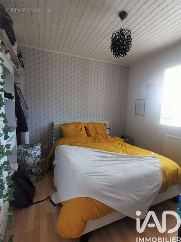 Maison 90 m² à Coutras  - photo 4