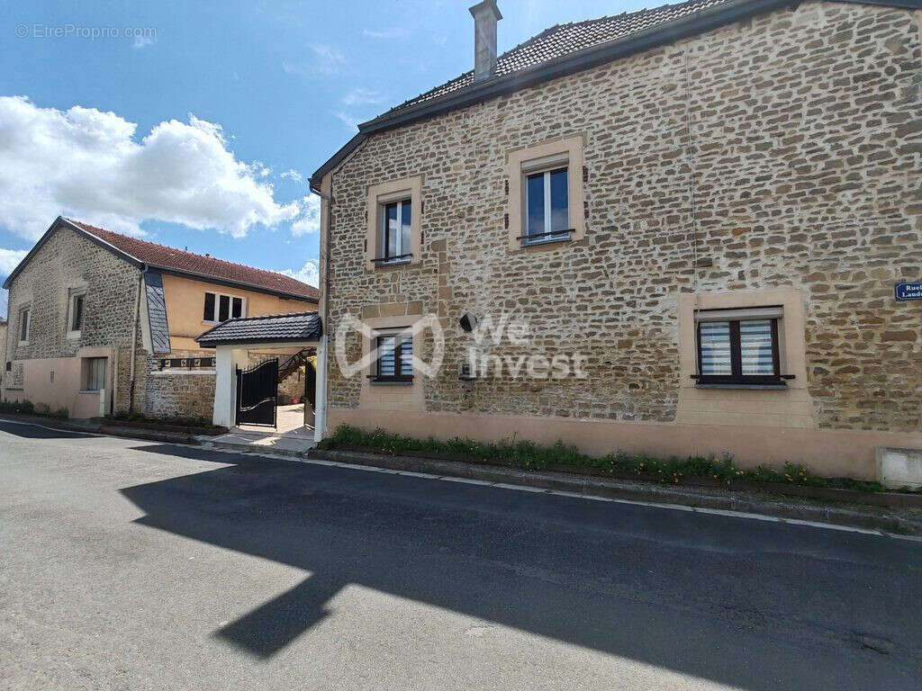 Maison à POURU-SAINT-REMY