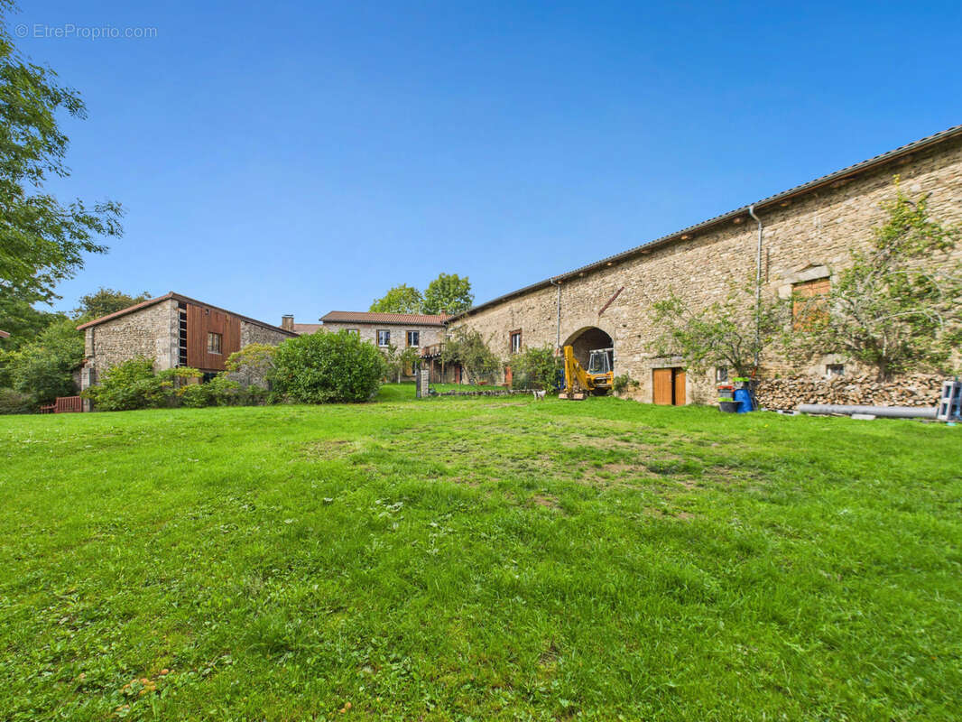 Maison à SAINT-GERMAIN-L&#039;HERM