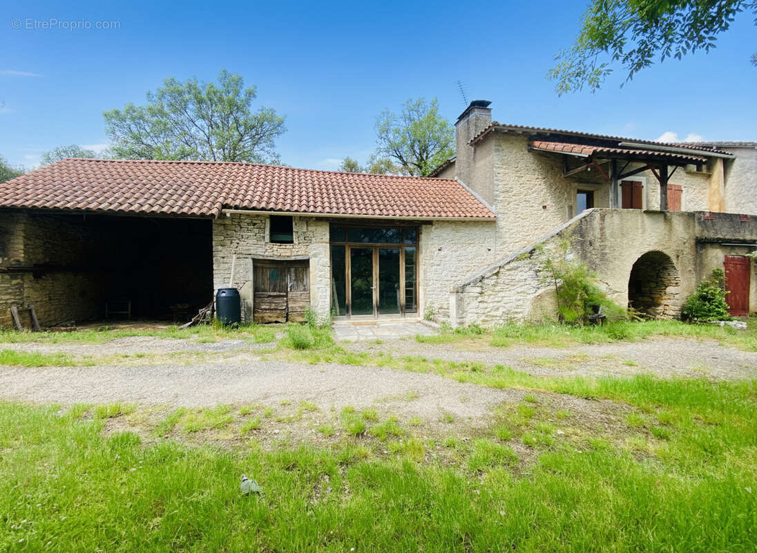 Ancien corps de ferme en pierre - photo 13