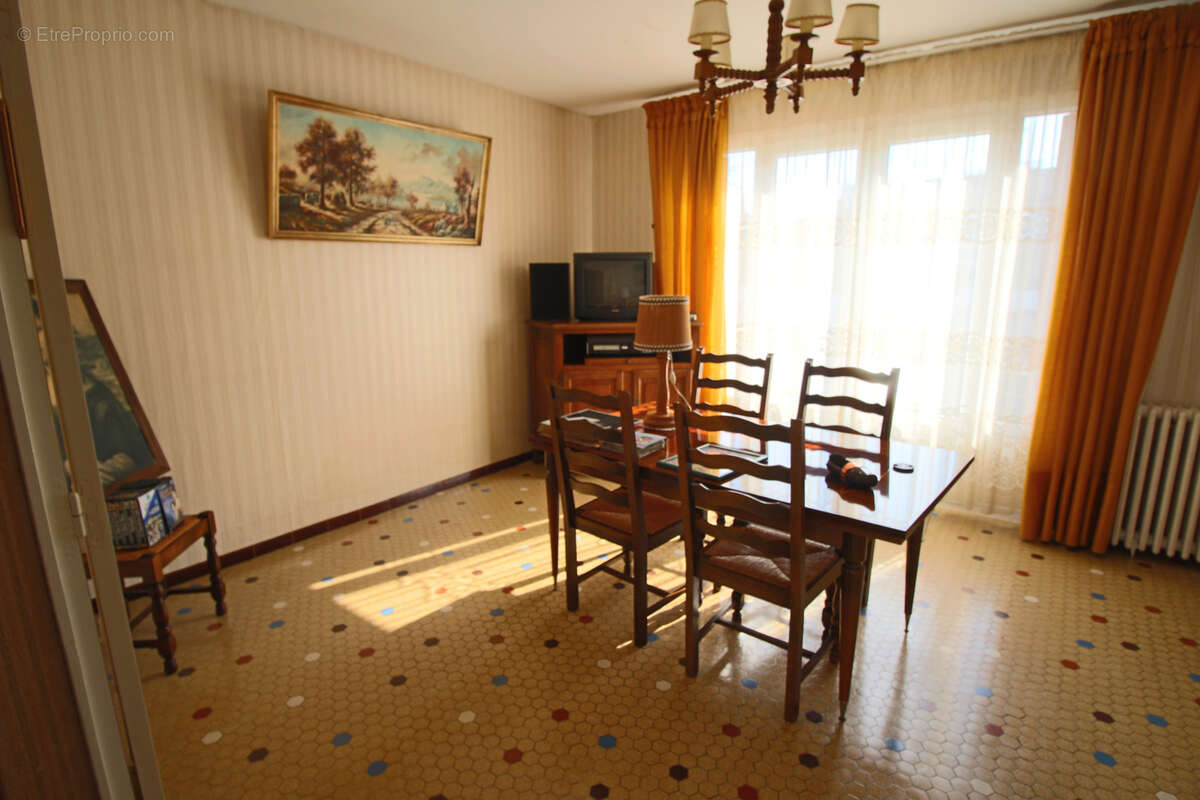 Maison à PUY-L'EVEQUE