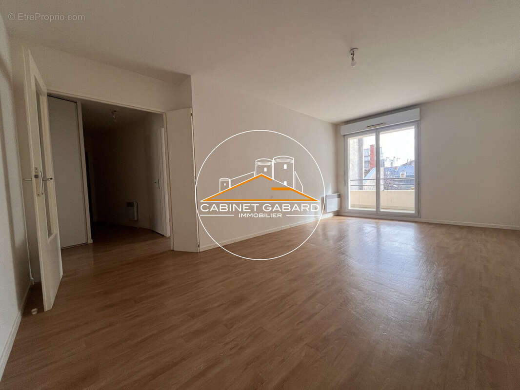 Appartement 65 m² à Angers  - photo 2