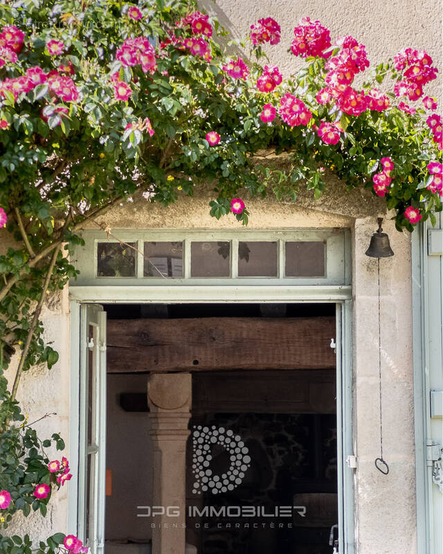 Maison à GOURDON