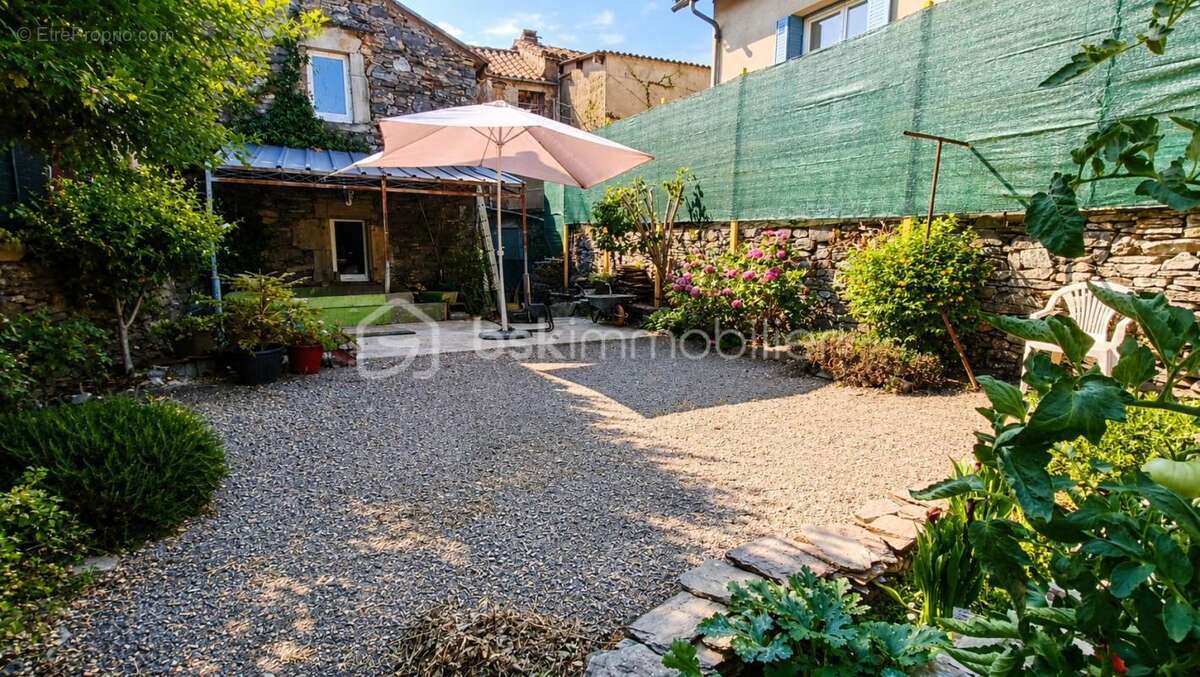  maison de village – 105 m² – 3 chambres – jardin – garage  - photo 2