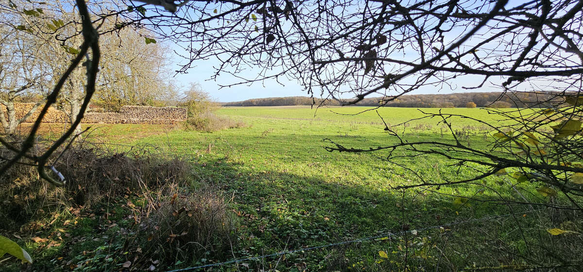 Maison à ETAIS-LA-SAUVIN