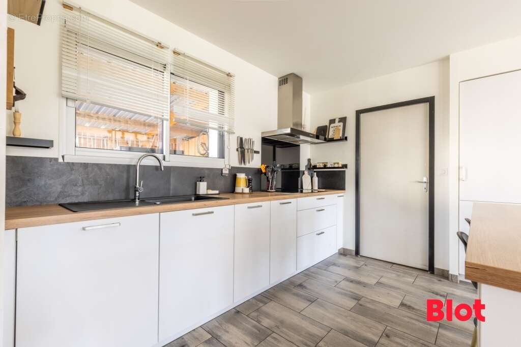 Maison à SAINT-AUBIN-DU-CORMIER