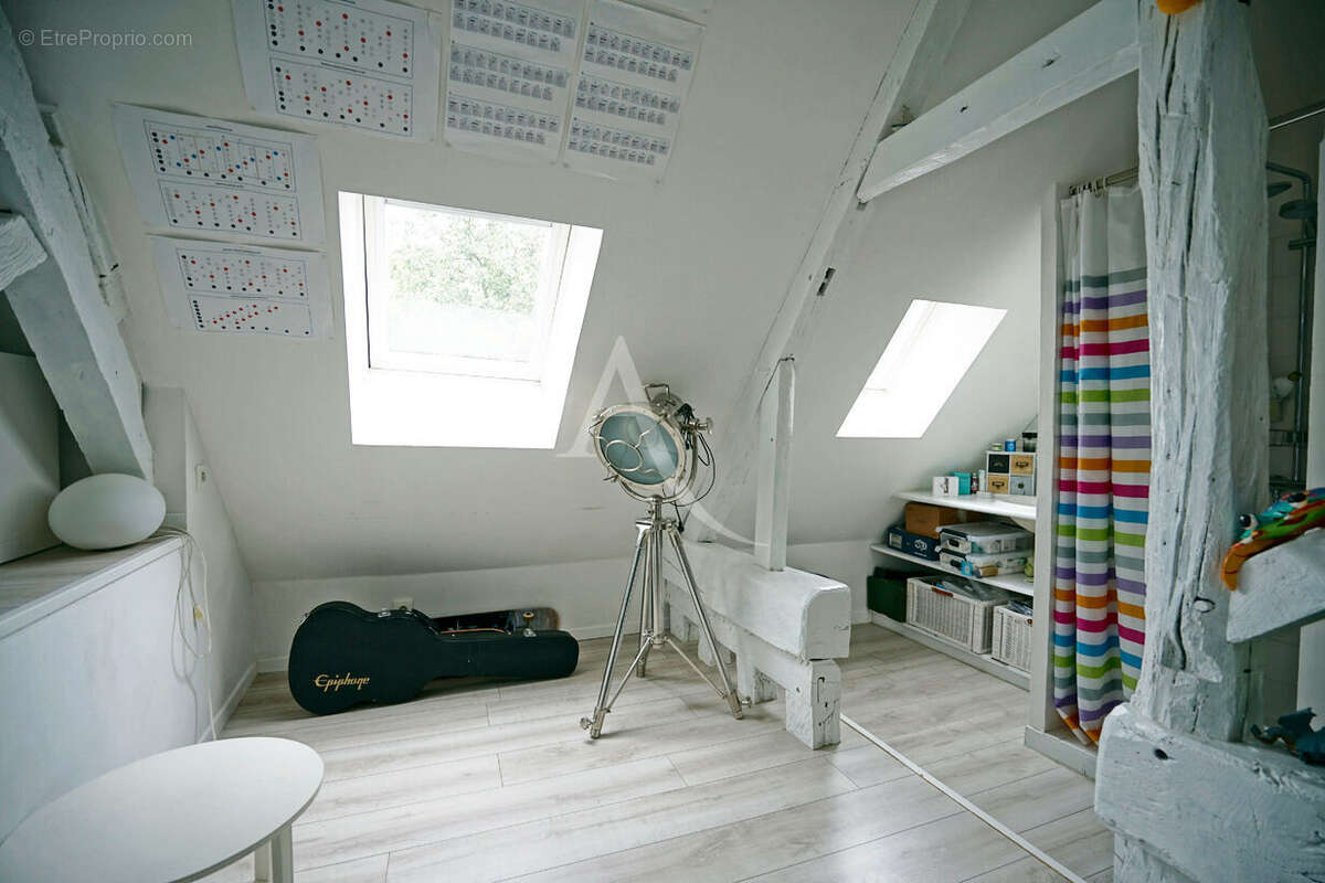 Maison à SAINT-JEAN-DE-BRAYE