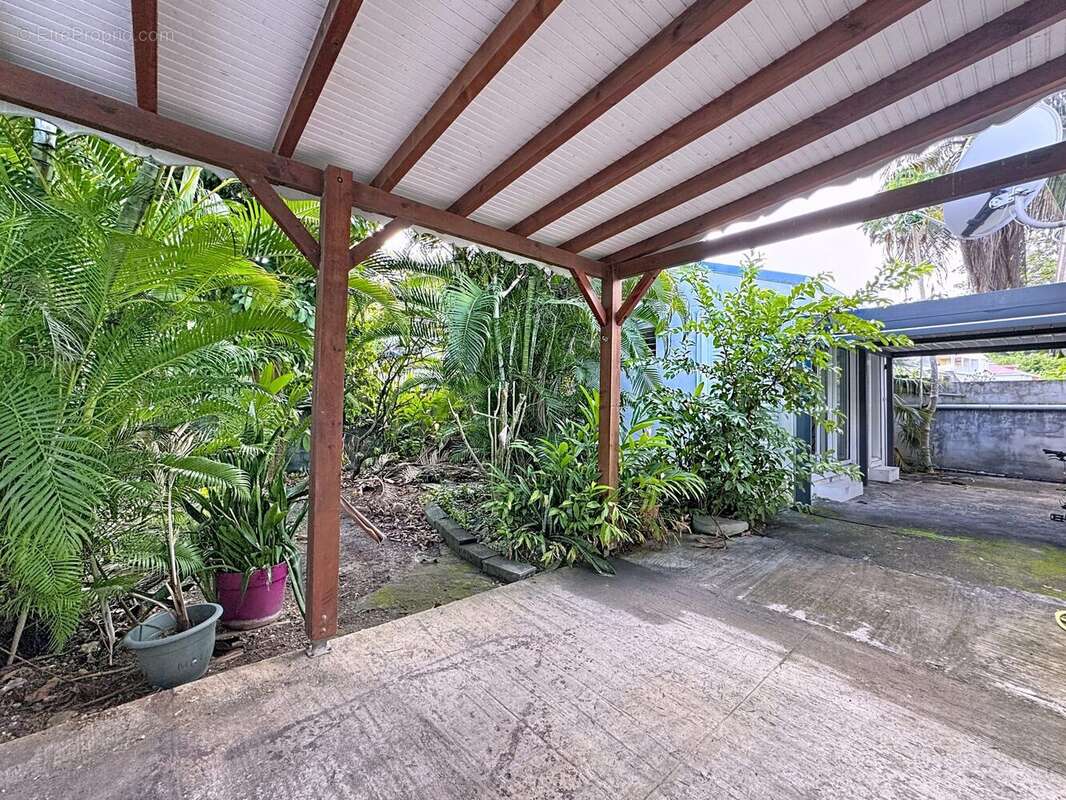 Maison à SAINTE-ANNE