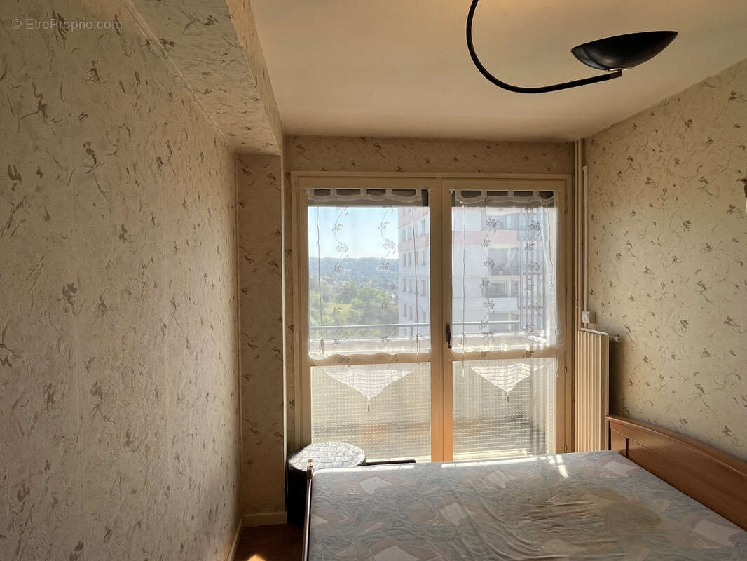 T4 lumineux de 84 m2 avec vue dégagée   Garage en option - photo 5