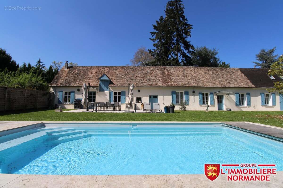 Maison à ECARDENVILLE-SUR-EURE