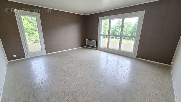 Appartement à SAINT-LAURENT-NOUAN