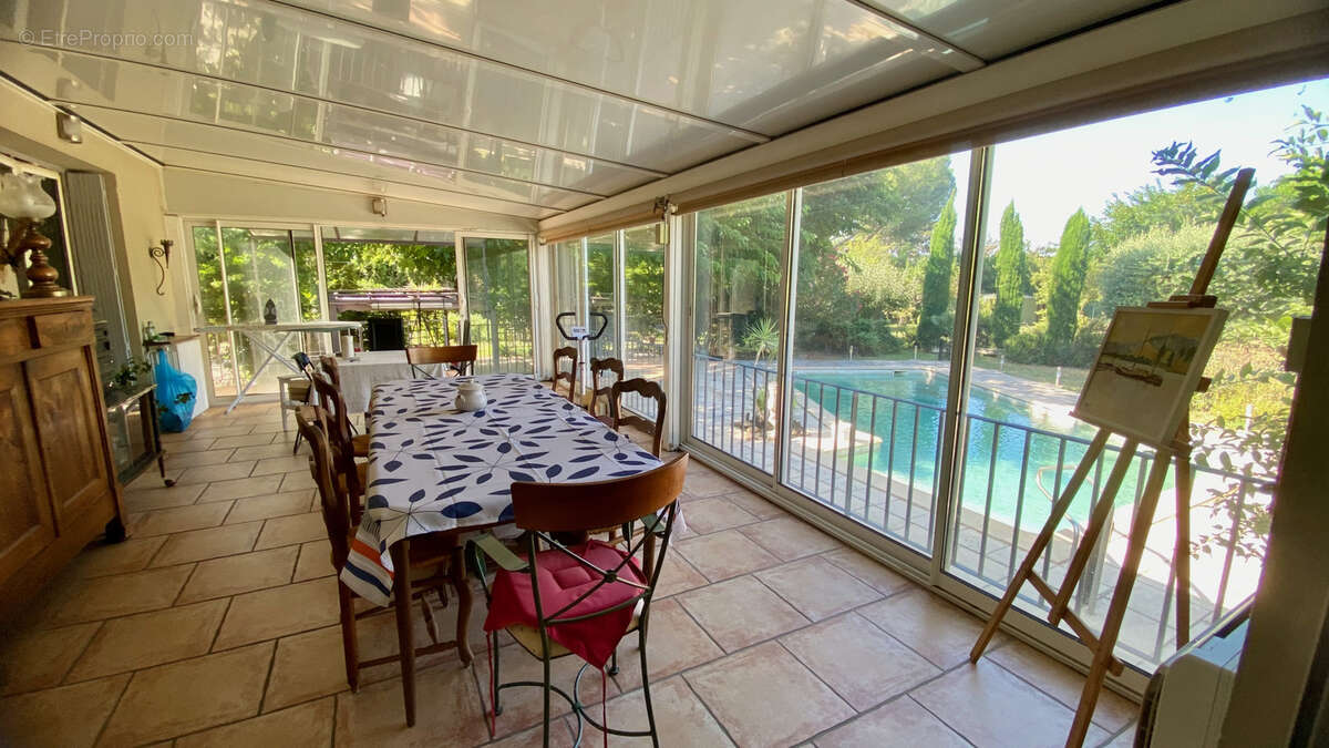 Maison à MONTELIMAR