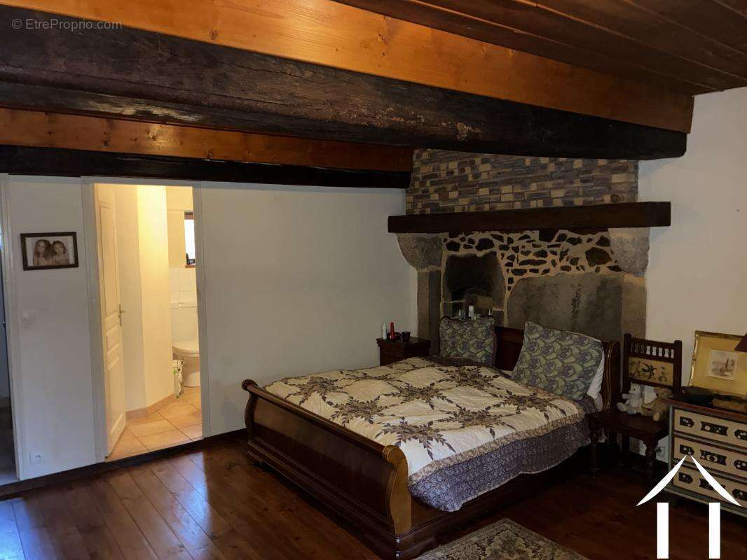 Maison à CUSSY-EN-MORVAN