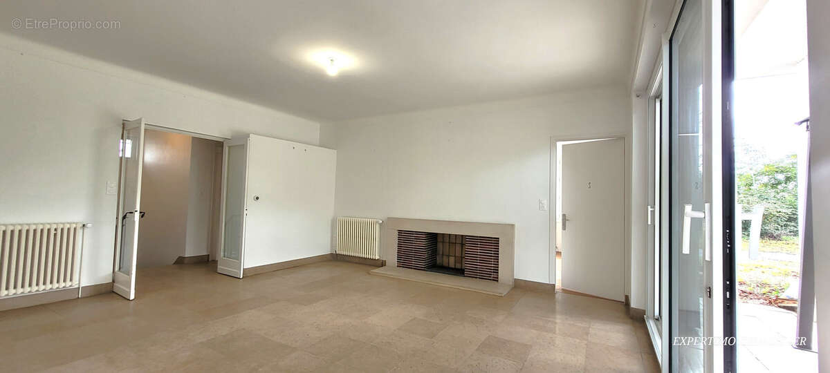 Maison centre ville jonzac - photo 2