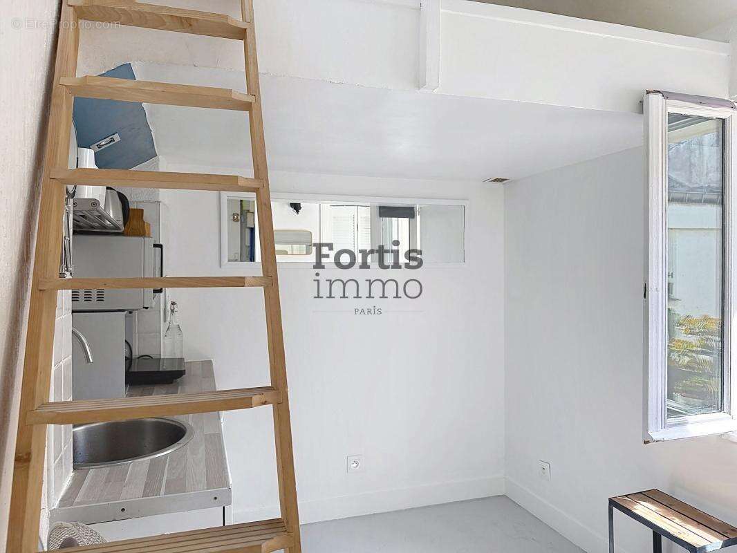 Paris 2 - charmante studette - dernier etage - calme absolu - photo 10