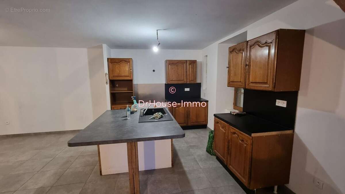 Maison à VICQ-EXEMPLET