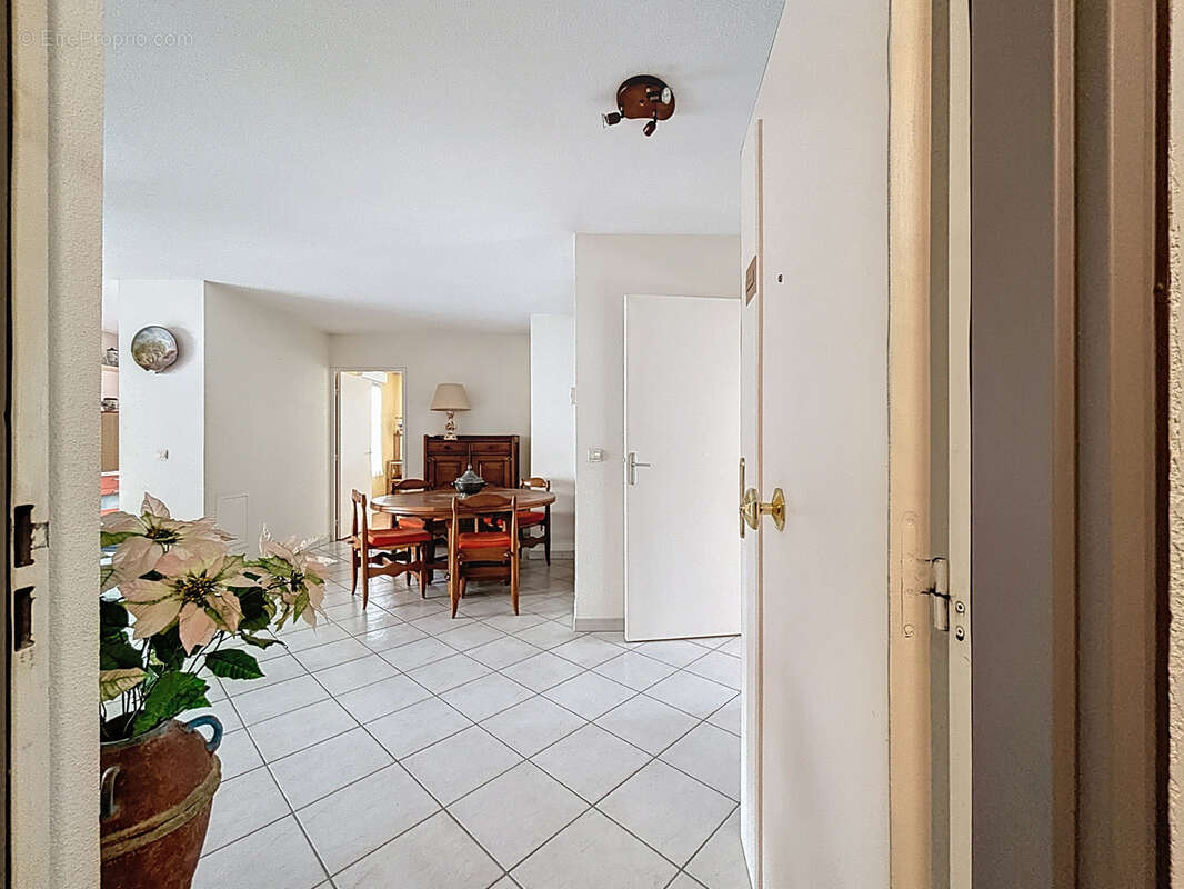 Appartement à TASSIN-LA-DEMI-LUNE