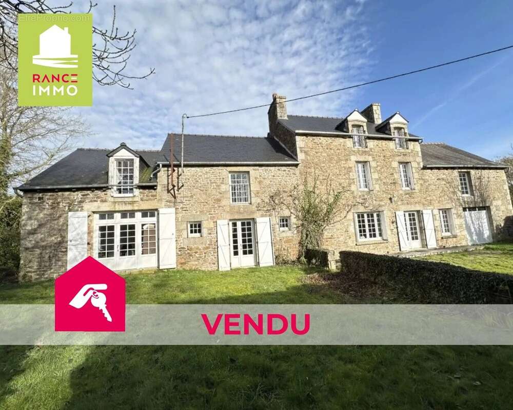 Maison à LANVALLAY