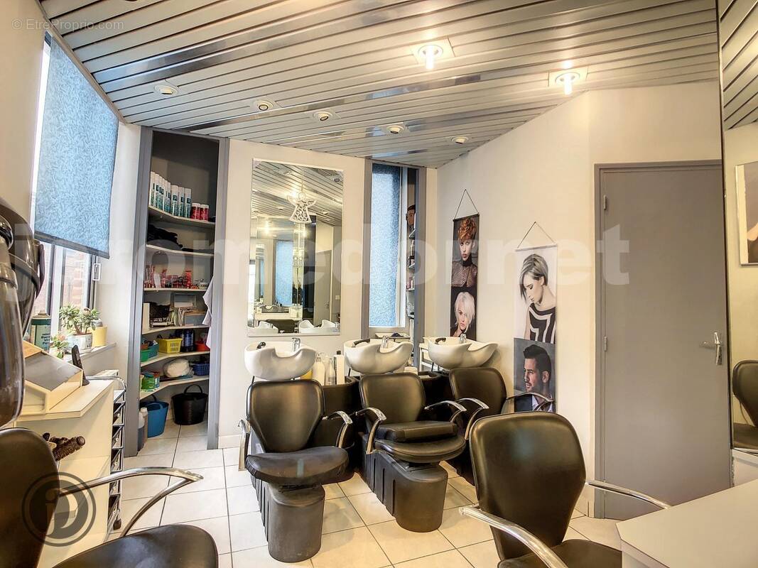 salon-1678114081_1678114622_14637_e3bb777 - Commerce à MARSEILLE-EN-BEAUVAISIS