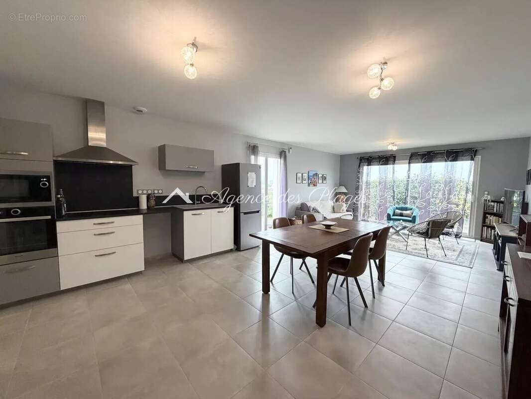 Maison à MESCHERS-SUR-GIRONDE