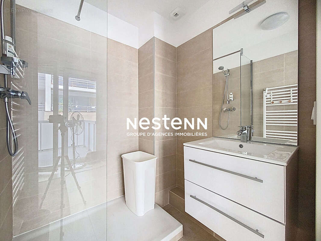 Appartement à VALLAURIS