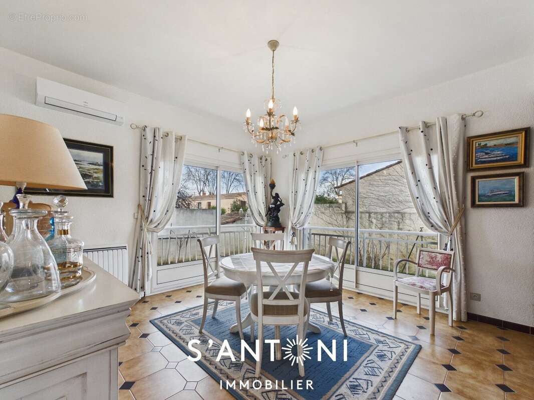 Maison à VILLENEUVE-LES-BEZIERS
