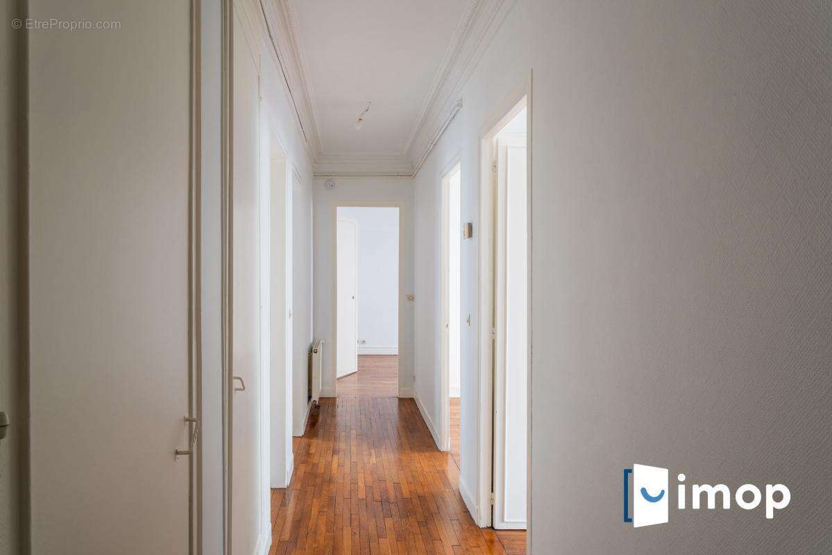 Appartement à PARIS-3E