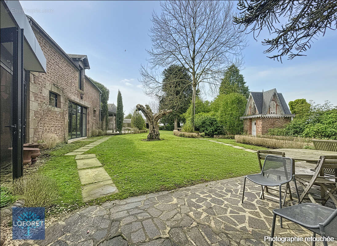 Maison à FOUGEROLLES-DU-PLESSIS