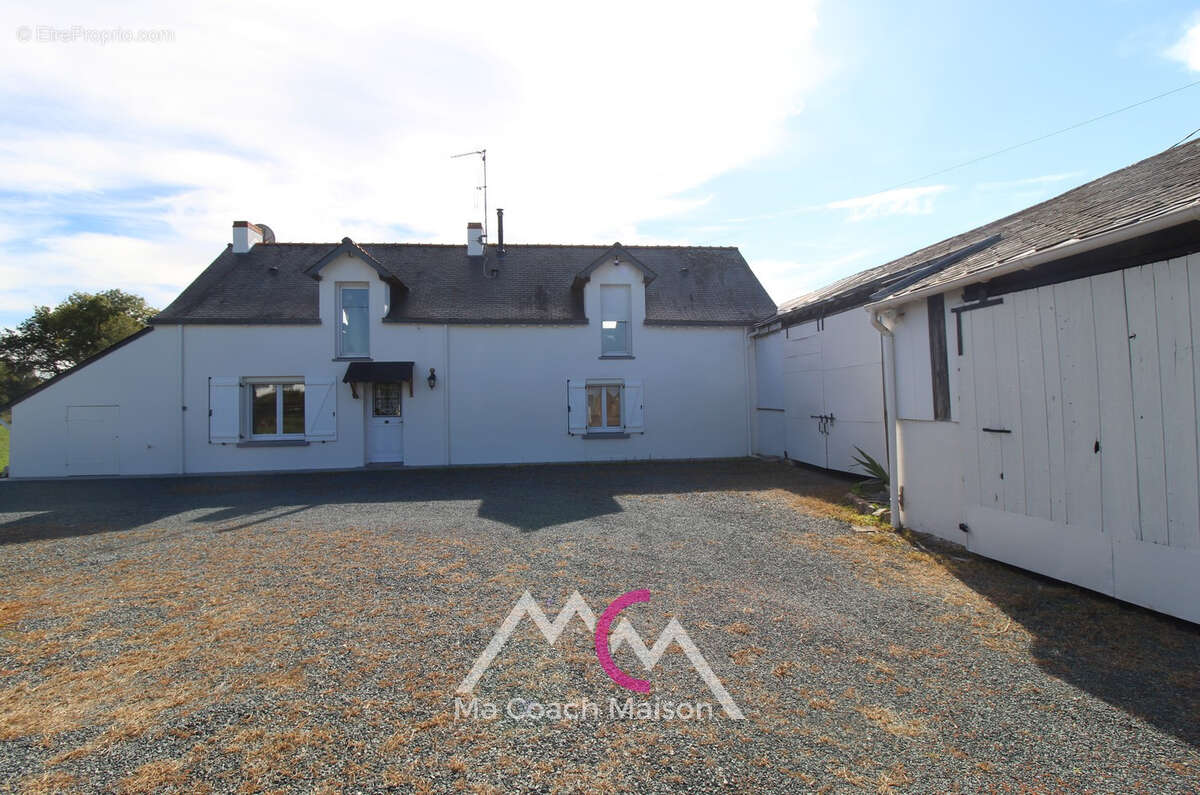 Maison à LA CHAPELLE-LAUNAY